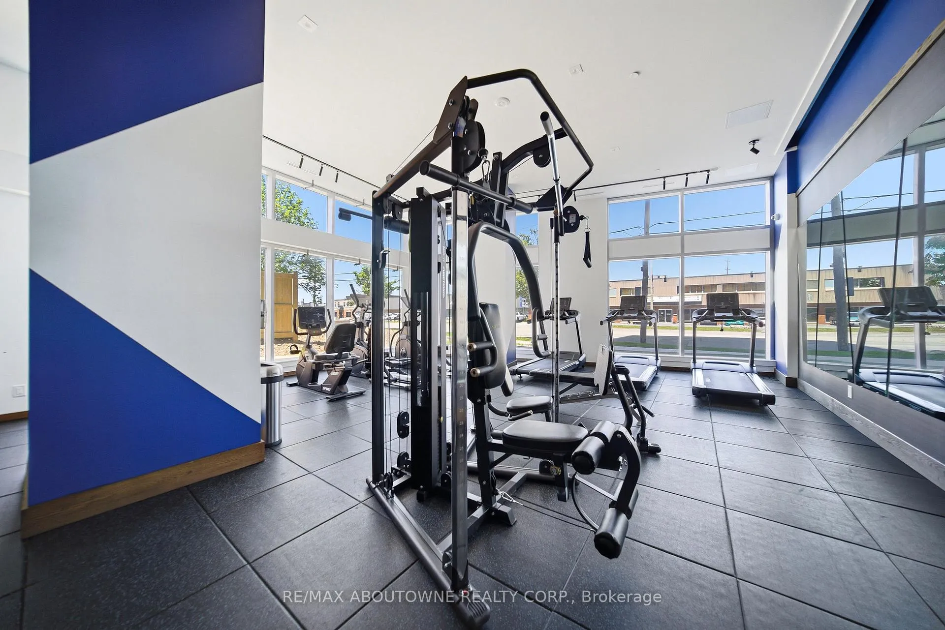 Photo 26 of Unit 516, 2782 Barton Street, Hamilton, Riverdale — HOMEH