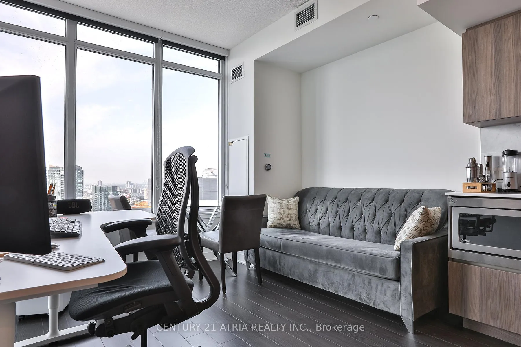 Photo 4 of Unit 3715, 19 Bathurst Street, Toronto, Waterfront Communities — HOMEH