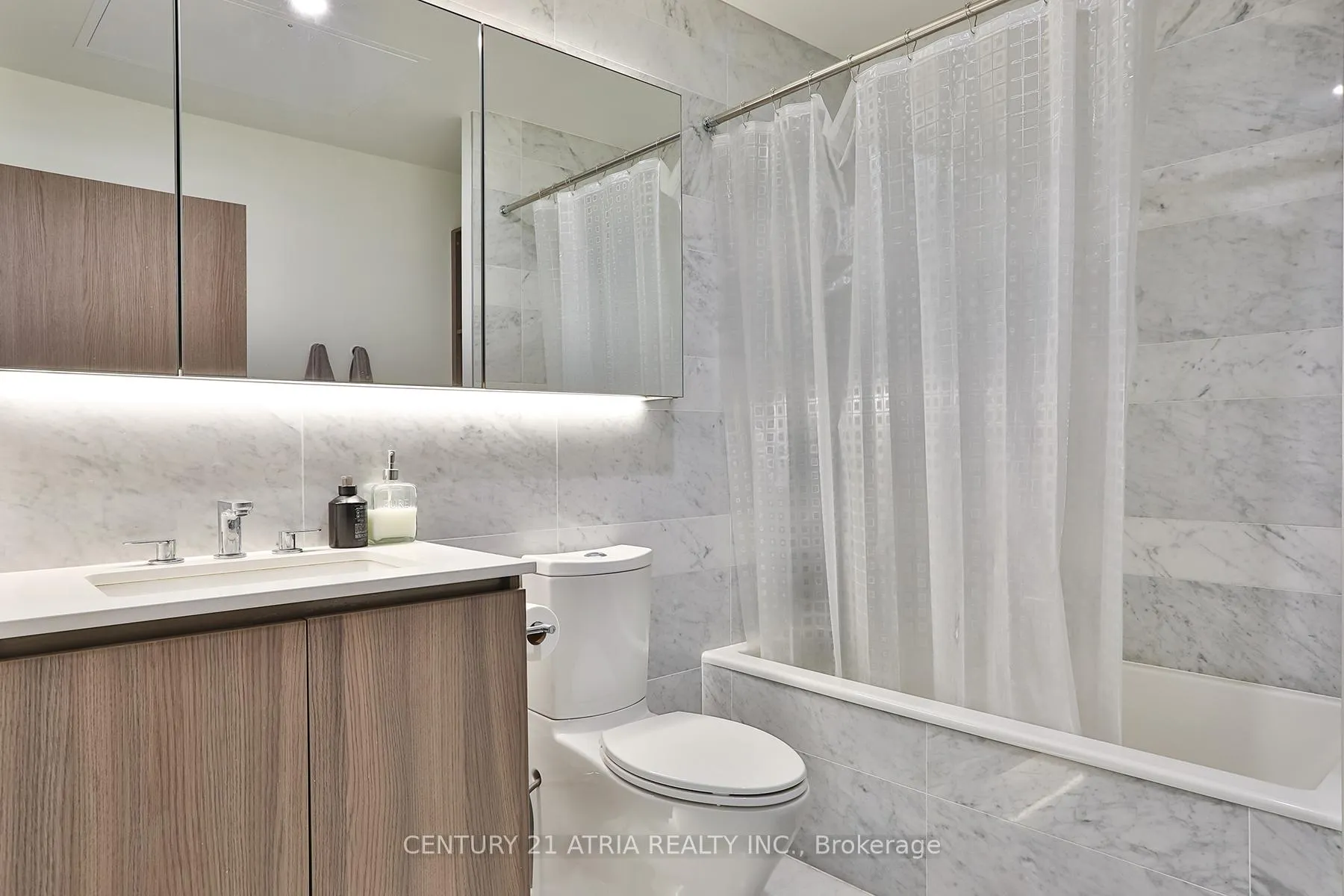 Photo 13 of Unit 3715, 19 Bathurst Street, Toronto, Waterfront Communities — HOMEH
