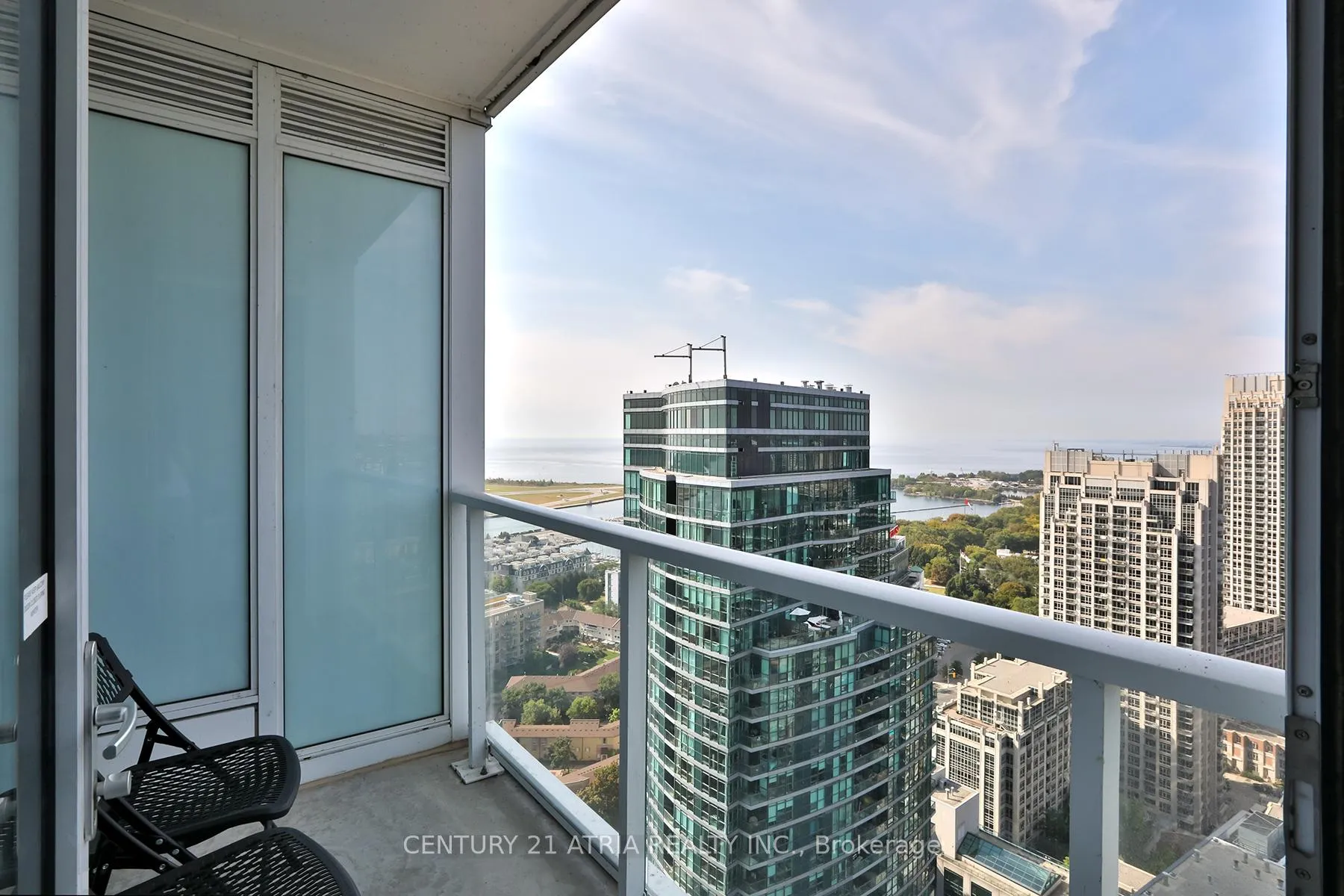 Photo 18 of Unit 3715, 19 Bathurst Street, Toronto, Waterfront Communities — HOMEH