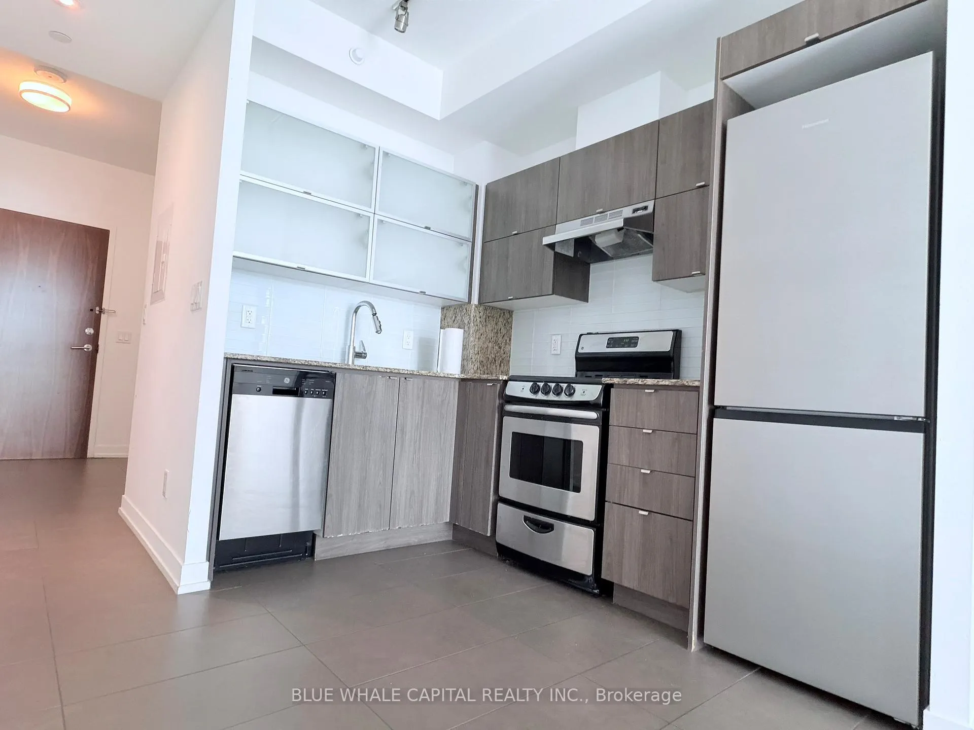 Photo 3 of Unit 2112, 170 Fort York Boulevard, Toronto, Waterfront Communities — HOMEH