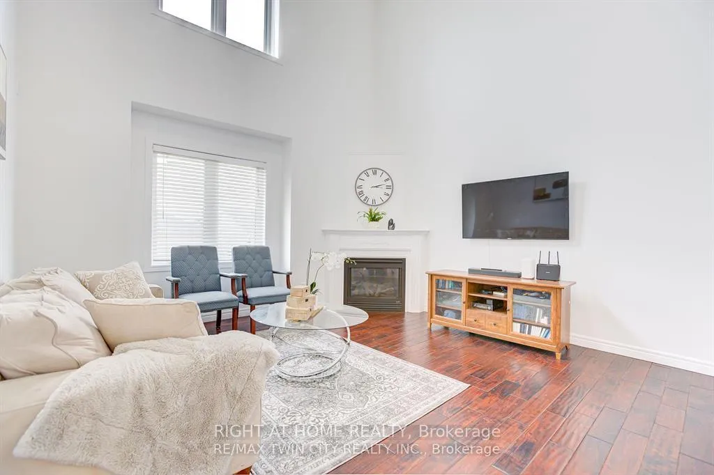 Photo 5 of Unit UPPER, 138 Apple Ridge Drive, Kitchener — HOMEH