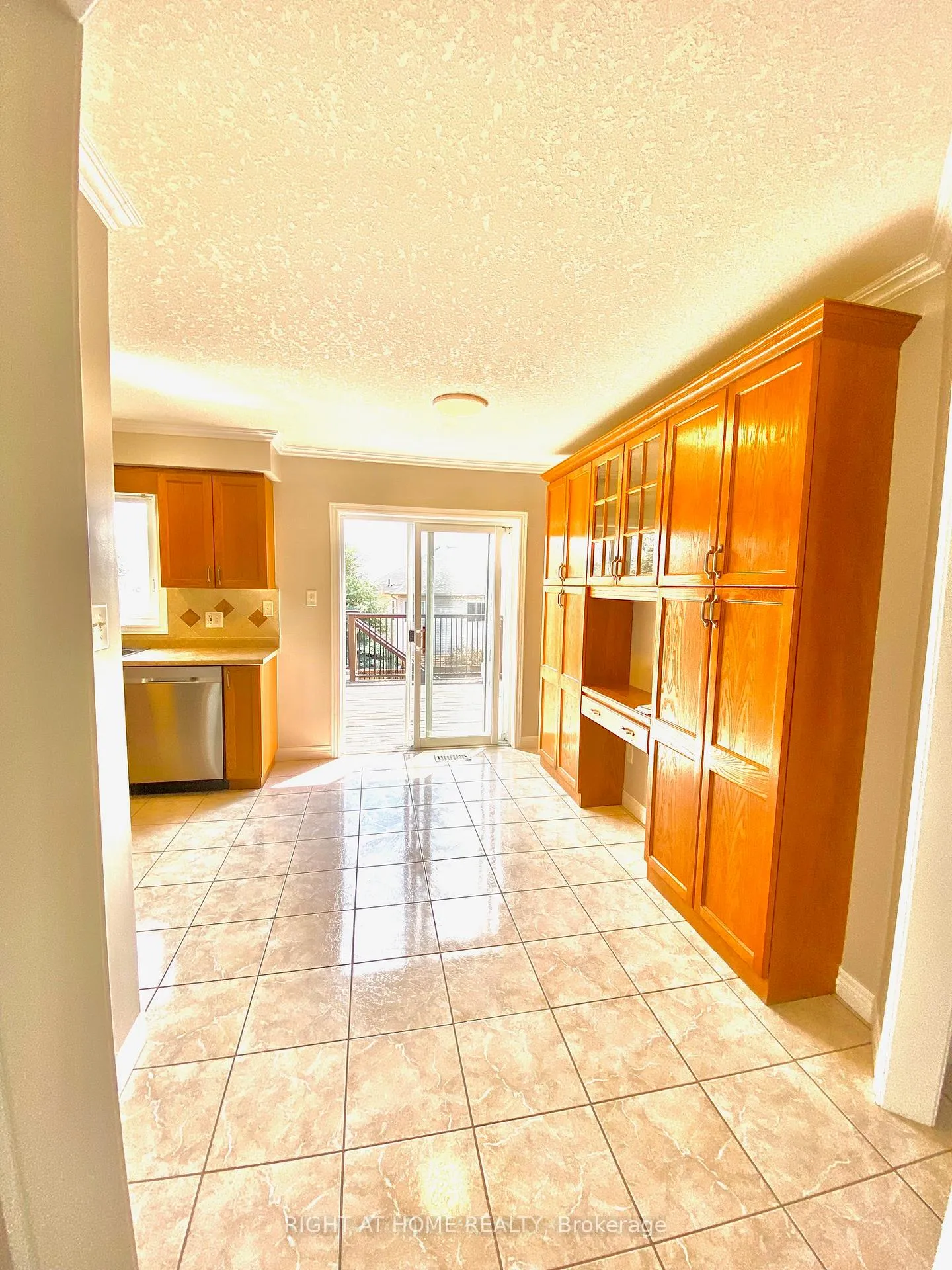 Photo 12 of Unit UPPER, 138 Apple Ridge Drive, Kitchener — HOMEH