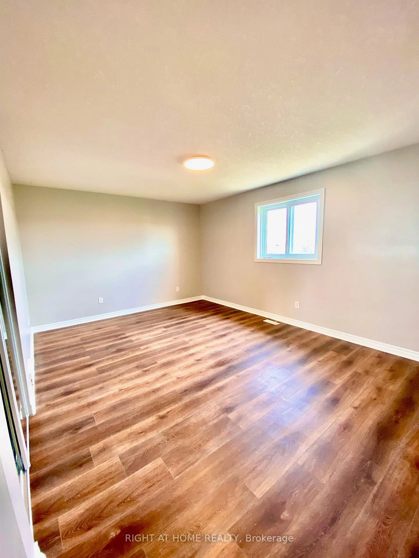 Photo 19 of Unit UPPER, 138 Apple Ridge Drive, Kitchener — HOMEH