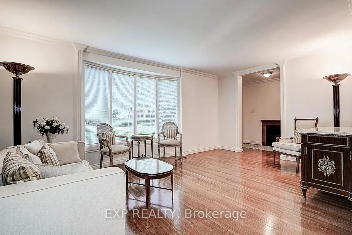 Photo 3 of 62 Kempsell Crescent, North York, Don Valley Village — HOMEH