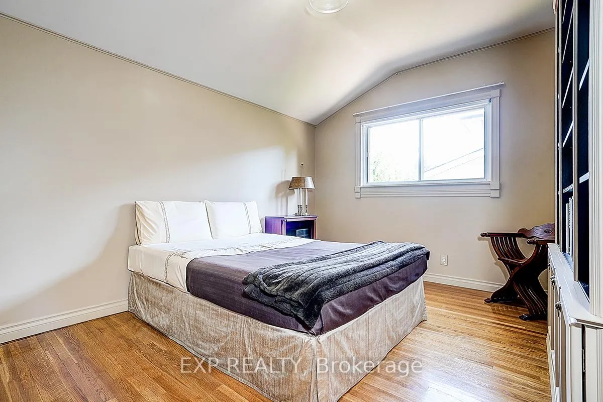 Photo 12 of 62 Kempsell Crescent, North York, Don Valley Village — HOMEH