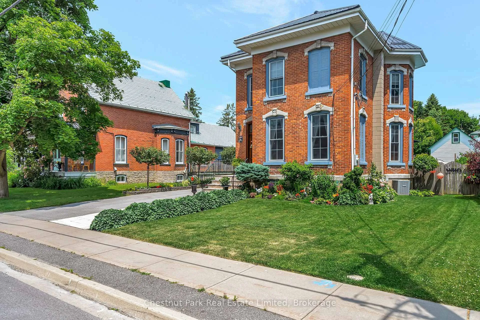 Photo 3 of 26 Centre Street, Prince Edward County, Picton Ward — HOMEH