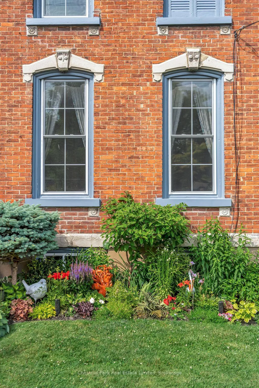 Photo 6 of 26 Centre Street, Prince Edward County, Picton Ward — HOMEH
