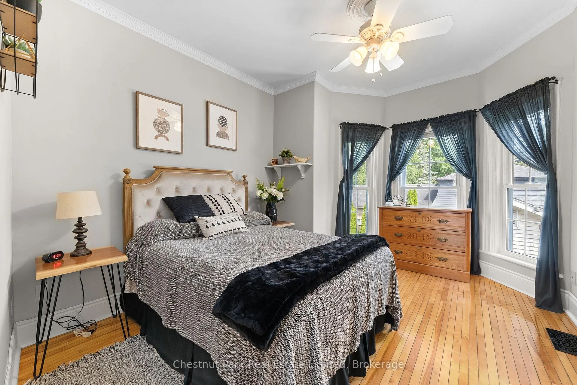 Photo 31 of 26 Centre Street, Prince Edward County, Picton Ward — HOMEH
