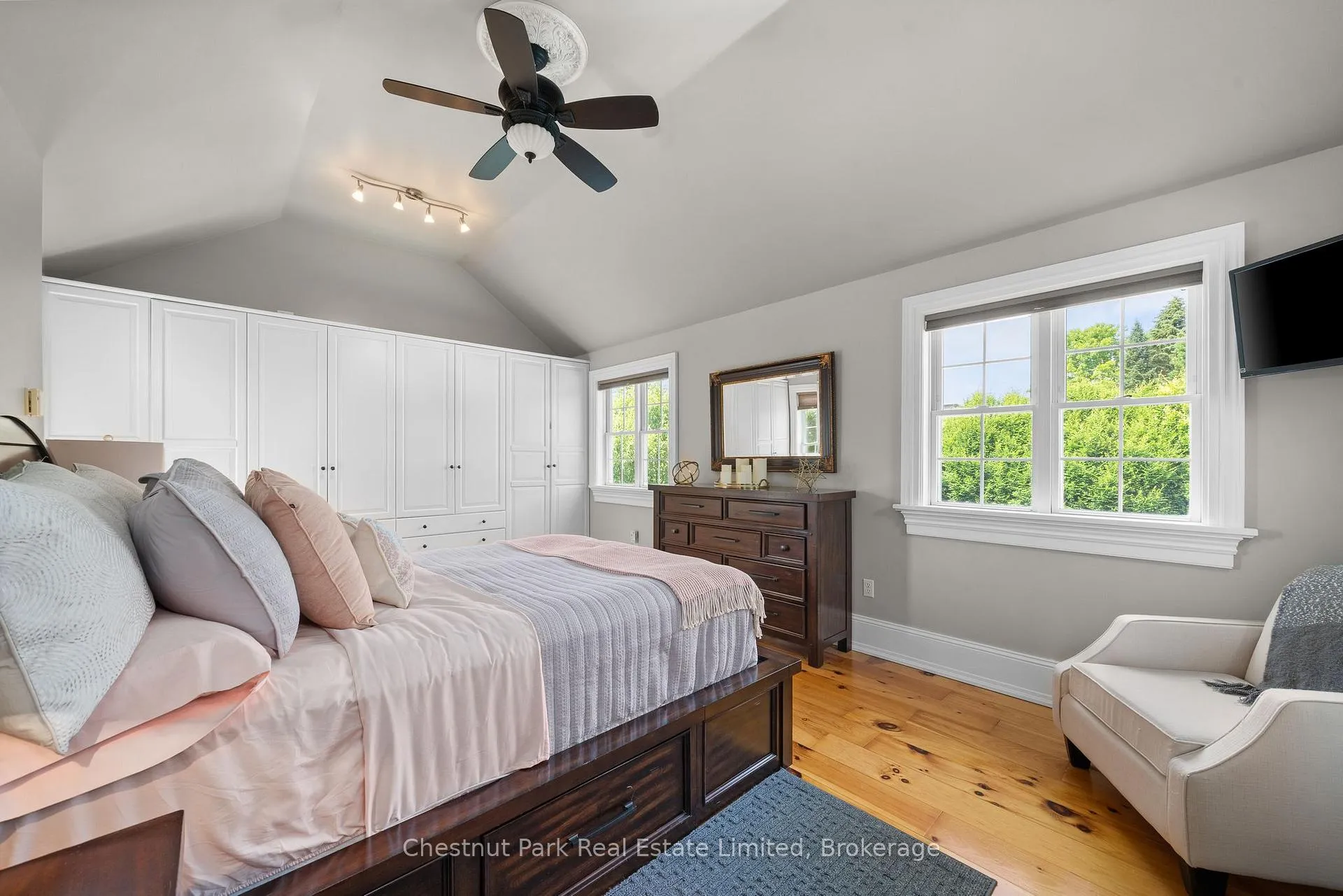 Photo 33 of 26 Centre Street, Prince Edward County, Picton Ward — HOMEH