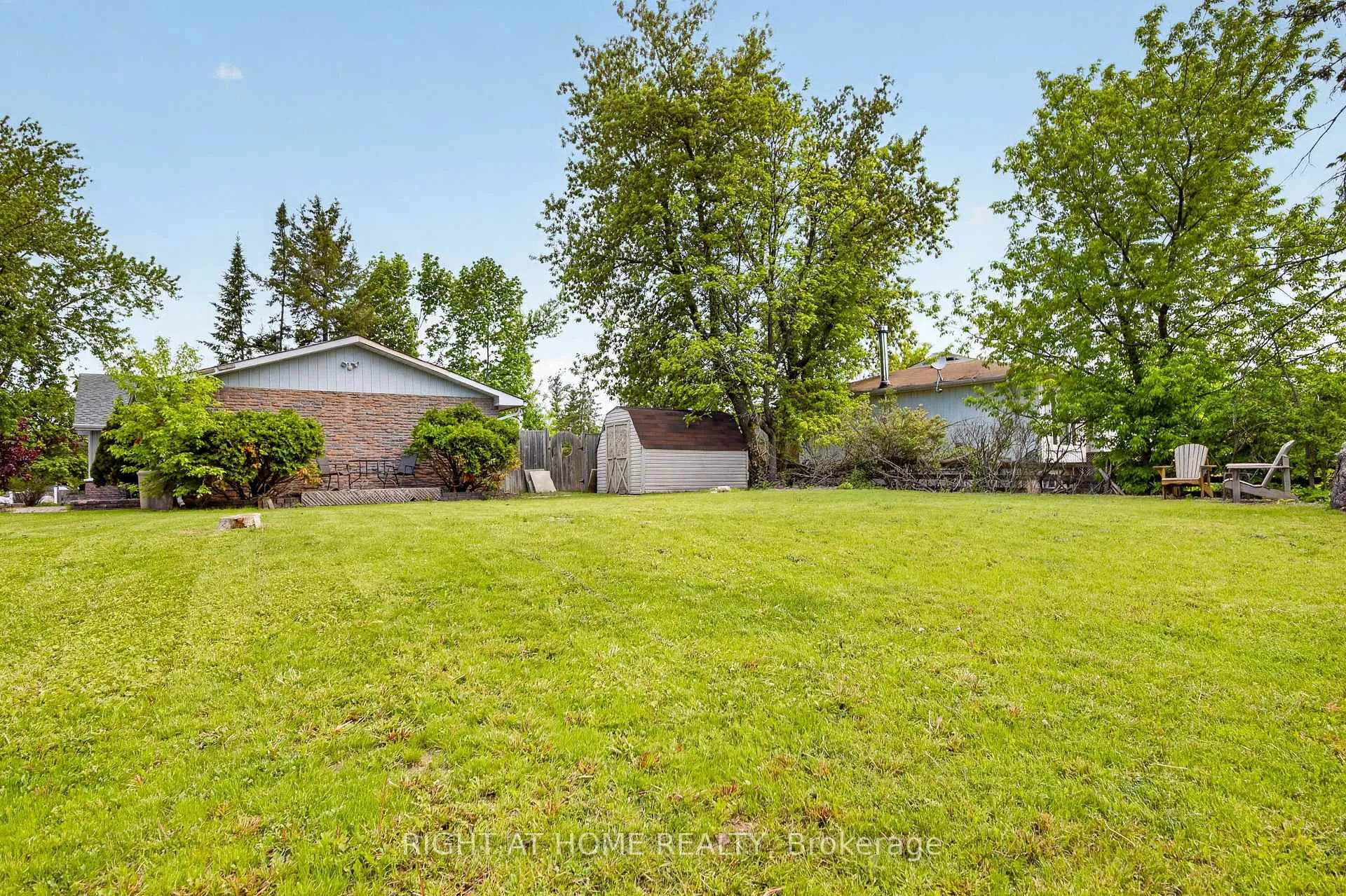 Photo 7 of 277 Pine Street, Barrie, Bayshore — HOMEH