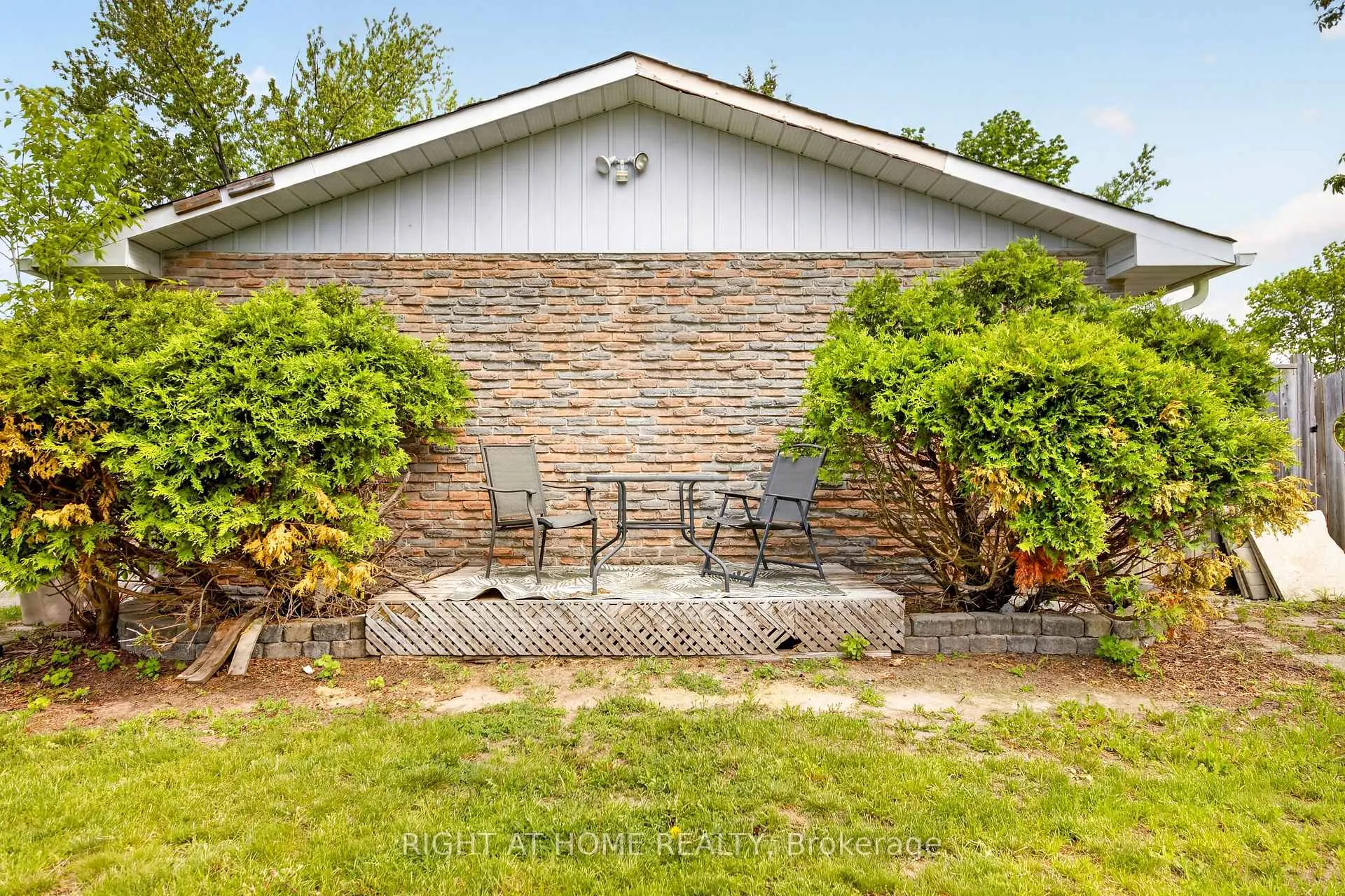Photo 9 of 277 Pine Street, Barrie, Bayshore — HOMEH