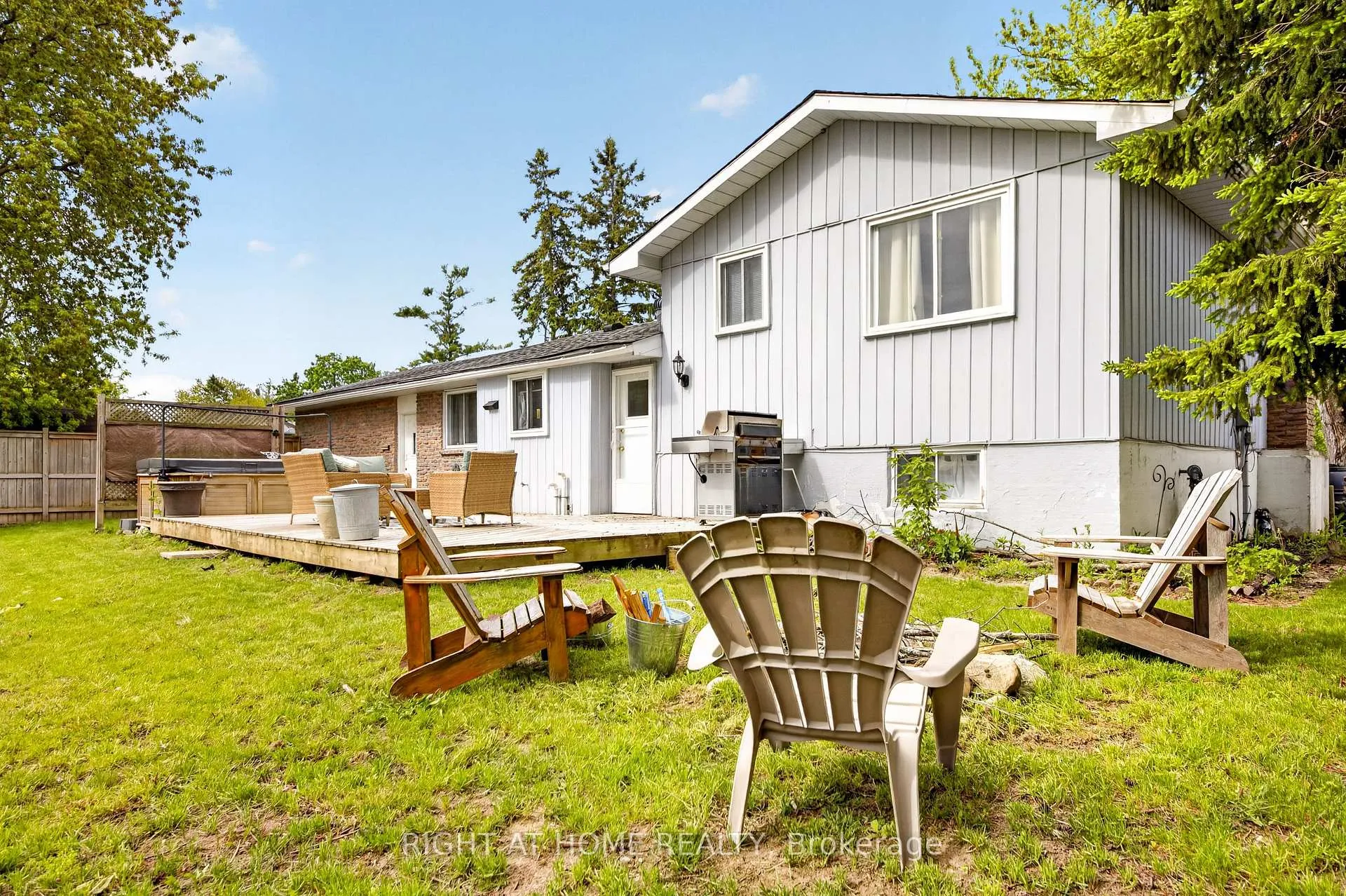 Photo 10 of 277 Pine Street, Barrie, Bayshore — HOMEH