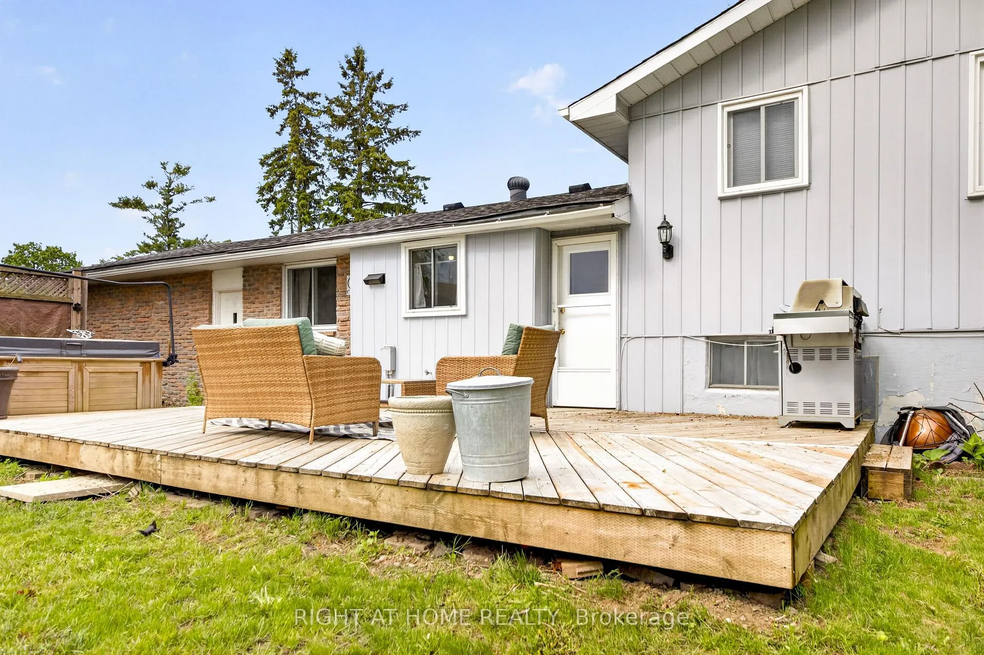 Photo 11 of 277 Pine Street, Barrie, Bayshore — HOMEH