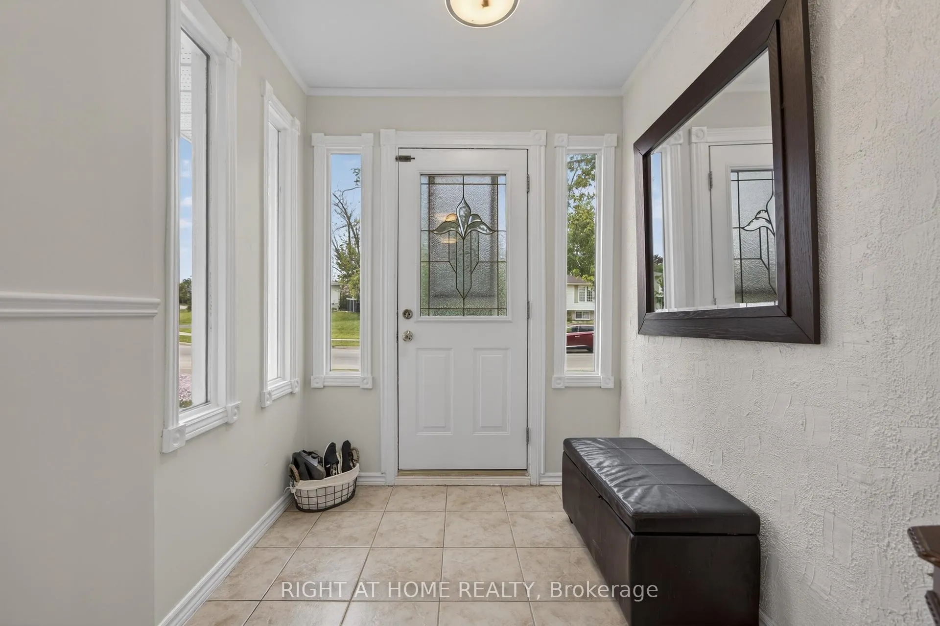 Photo 15 of 277 Pine Street, Barrie, Bayshore — HOMEH