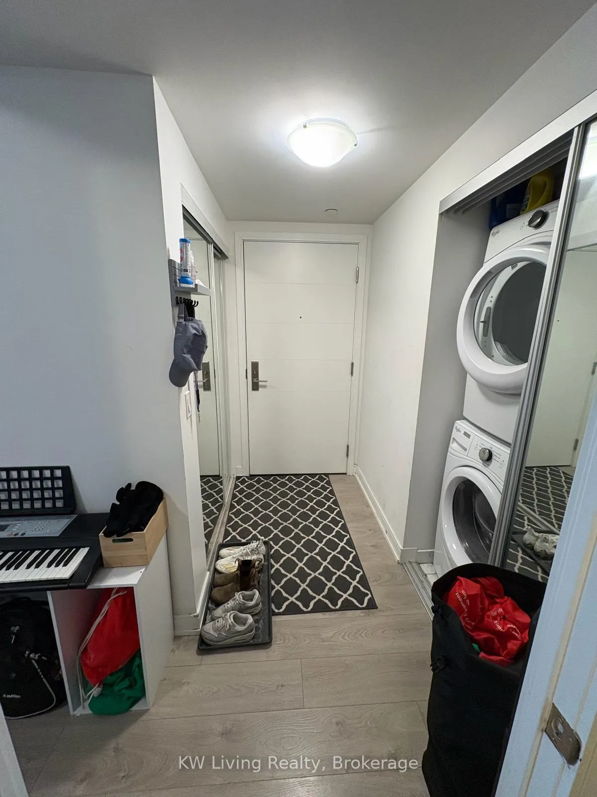 Photo 3 of Unit 807, 50 Wellesley Street E, Toronto, Church-Yonge Corridor — HOMEH