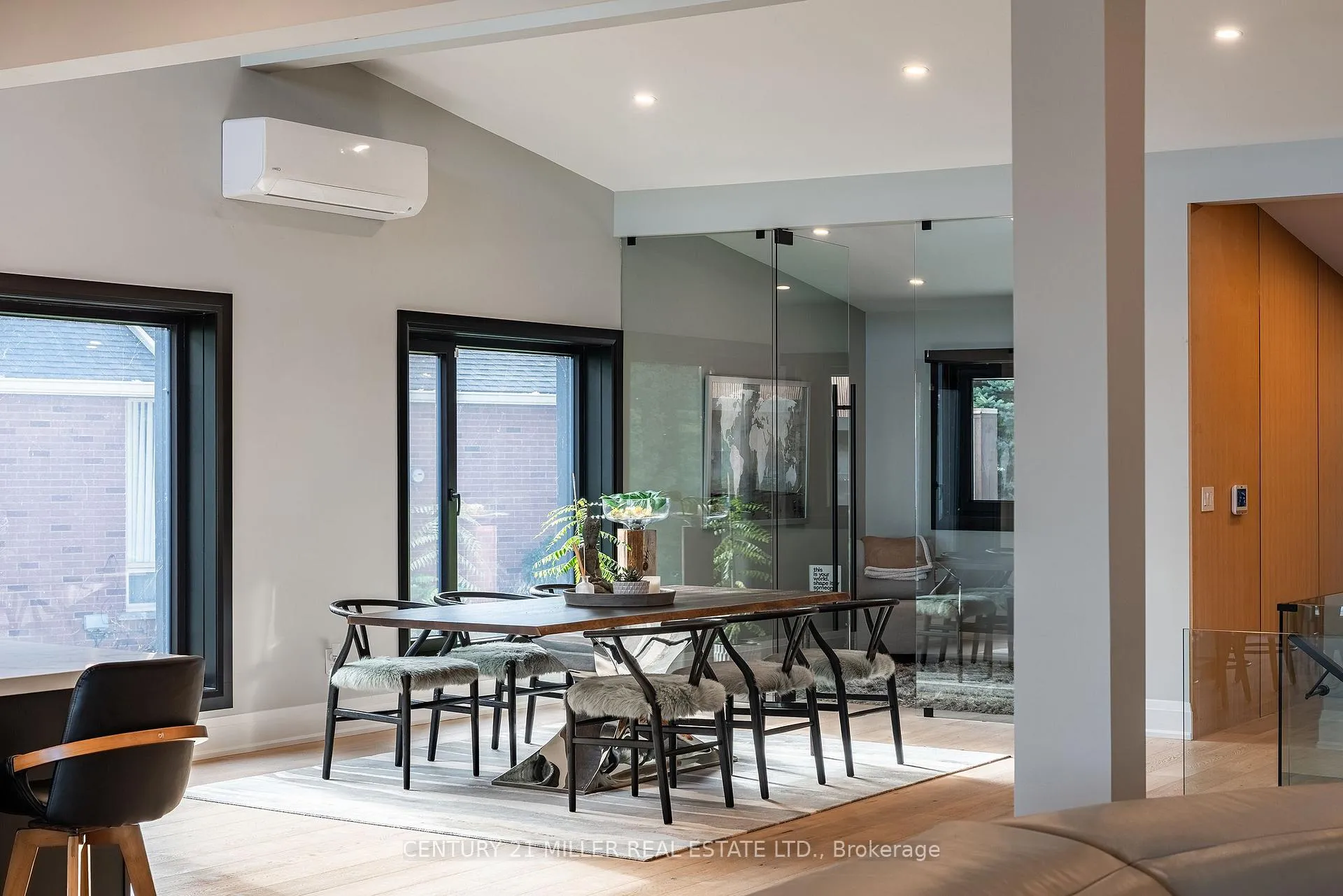 Photo 9 of 121 Edgecliffe Place, Burlington, Appleby — HOMEH