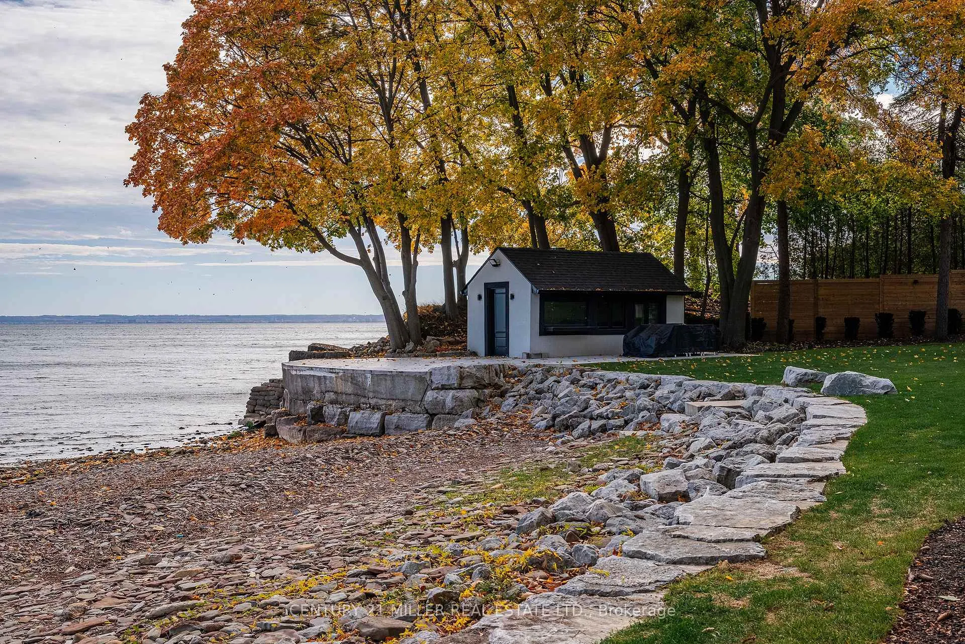 Photo 43 of 121 Edgecliffe Place, Burlington, Appleby — HOMEH