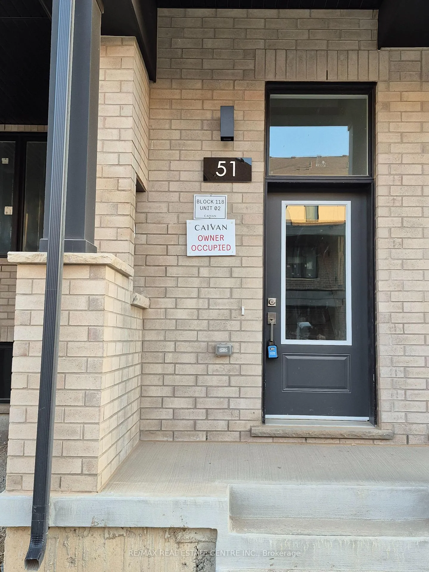 Photo 3 of 51 Thornbird Crescent, Brampton, Northwest Brampton — HOMEH