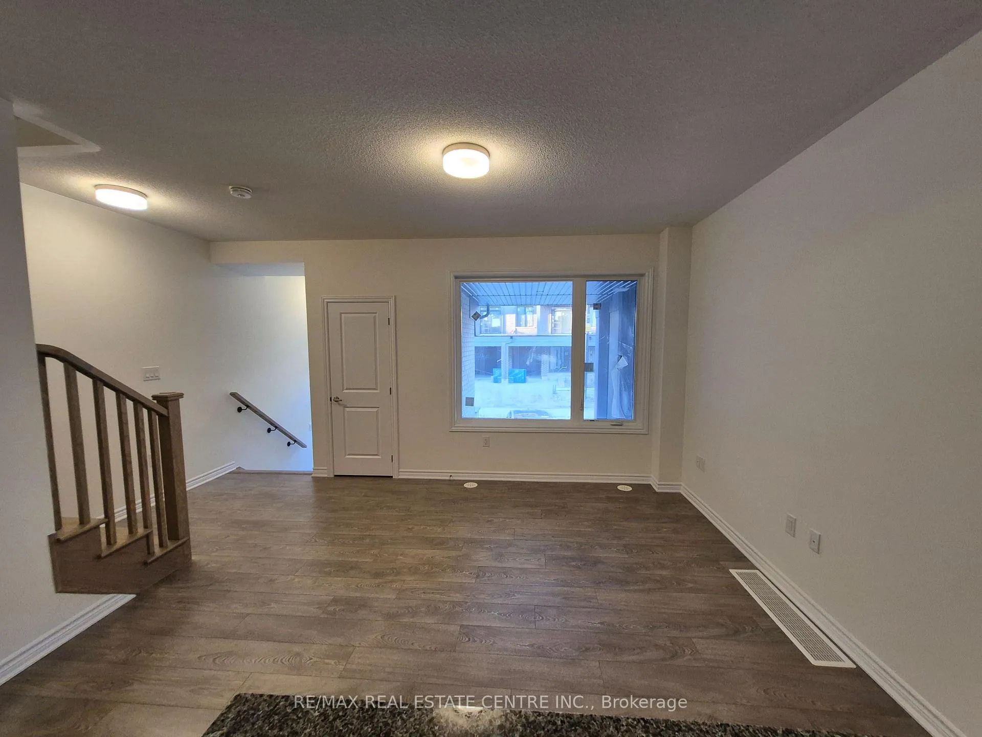 Photo 6 of 51 Thornbird Crescent, Brampton, Northwest Brampton — HOMEH