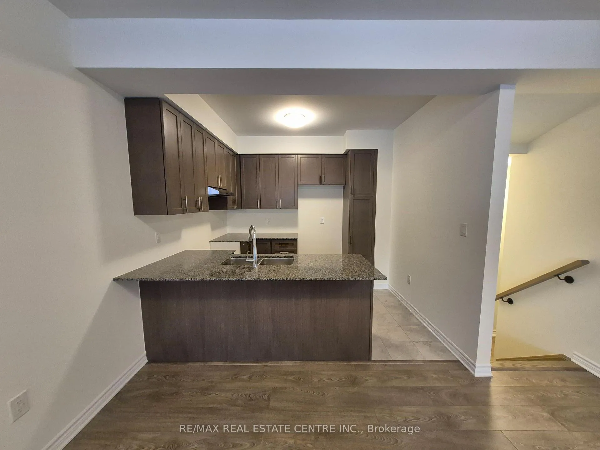 Photo 8 of 51 Thornbird Crescent, Brampton, Northwest Brampton — HOMEH