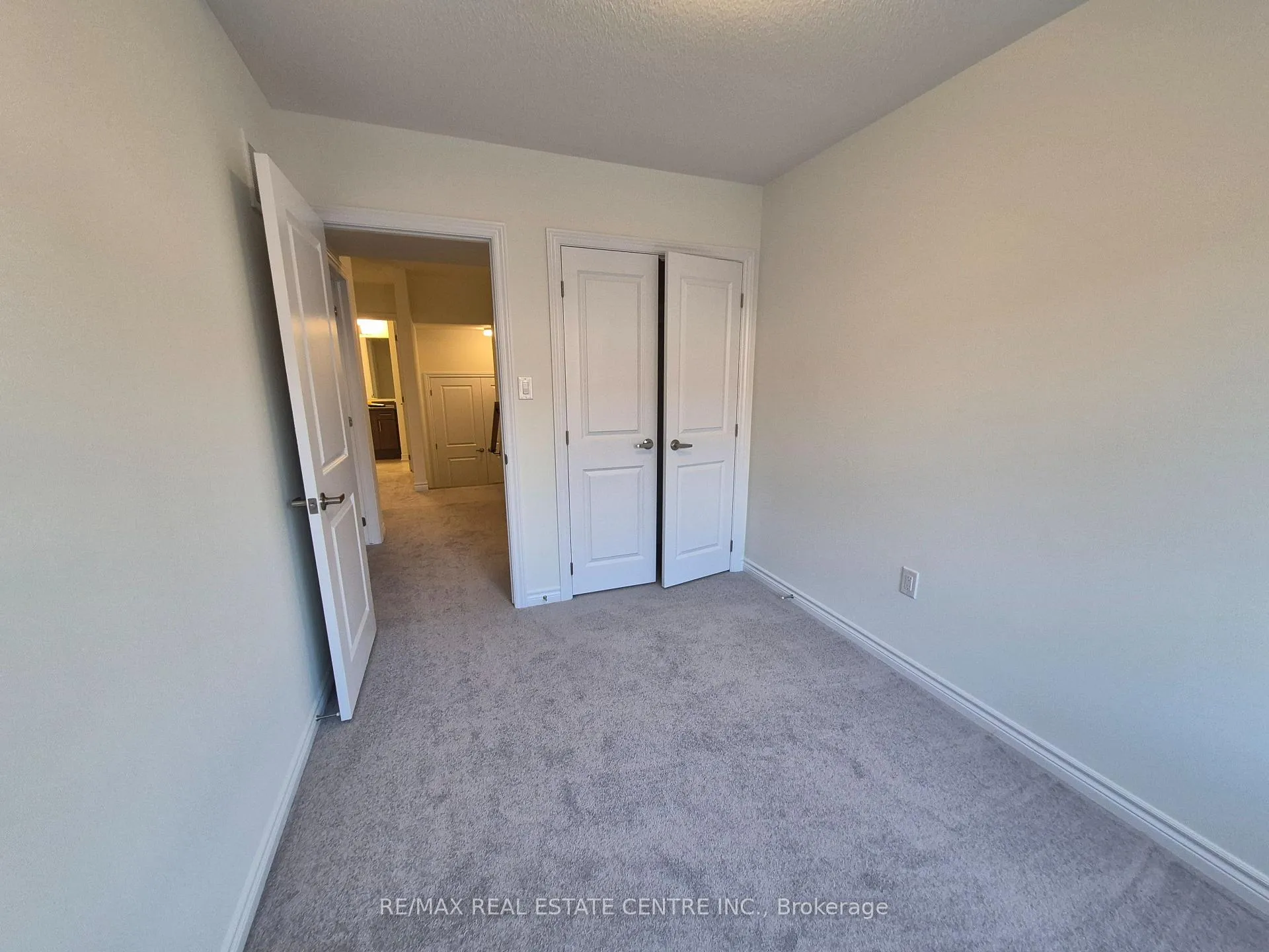 Photo 14 of 51 Thornbird Crescent, Brampton, Northwest Brampton — HOMEH