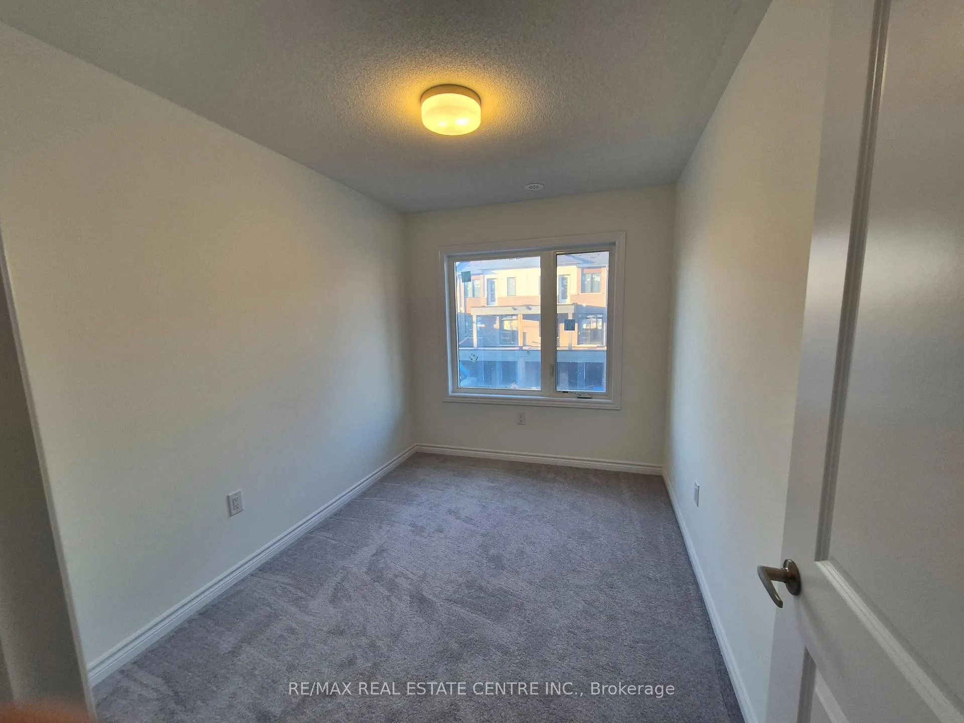 Photo 16 of 51 Thornbird Crescent, Brampton, Northwest Brampton — HOMEH
