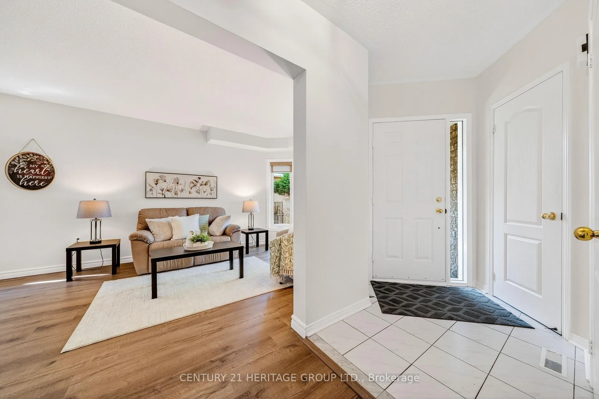 Photo 7 of 403 Bartholomew Drive, Newmarket, Summerhill Estates — HOMEH
