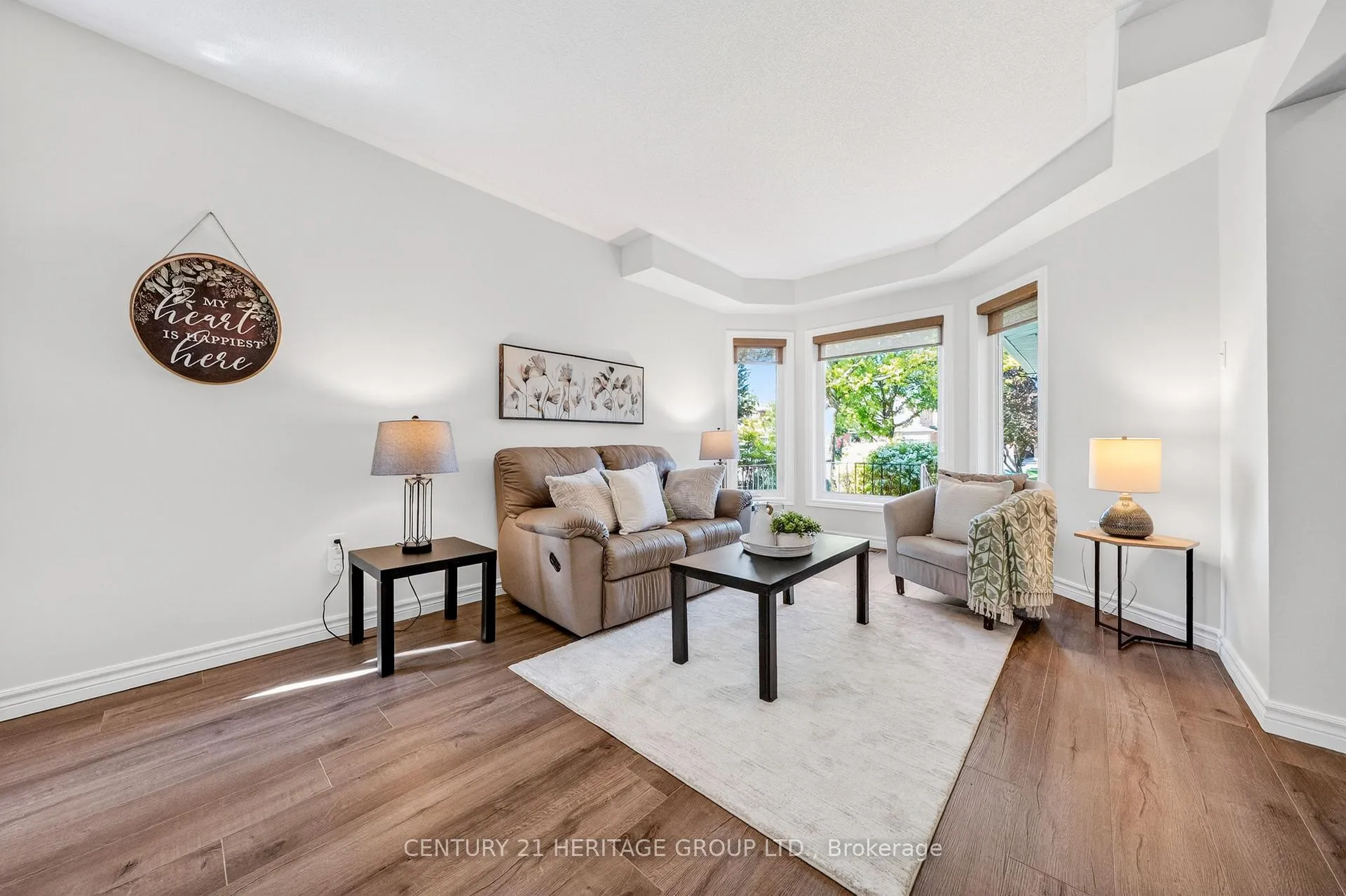 Photo 10 of 403 Bartholomew Drive, Newmarket, Summerhill Estates — HOMEH