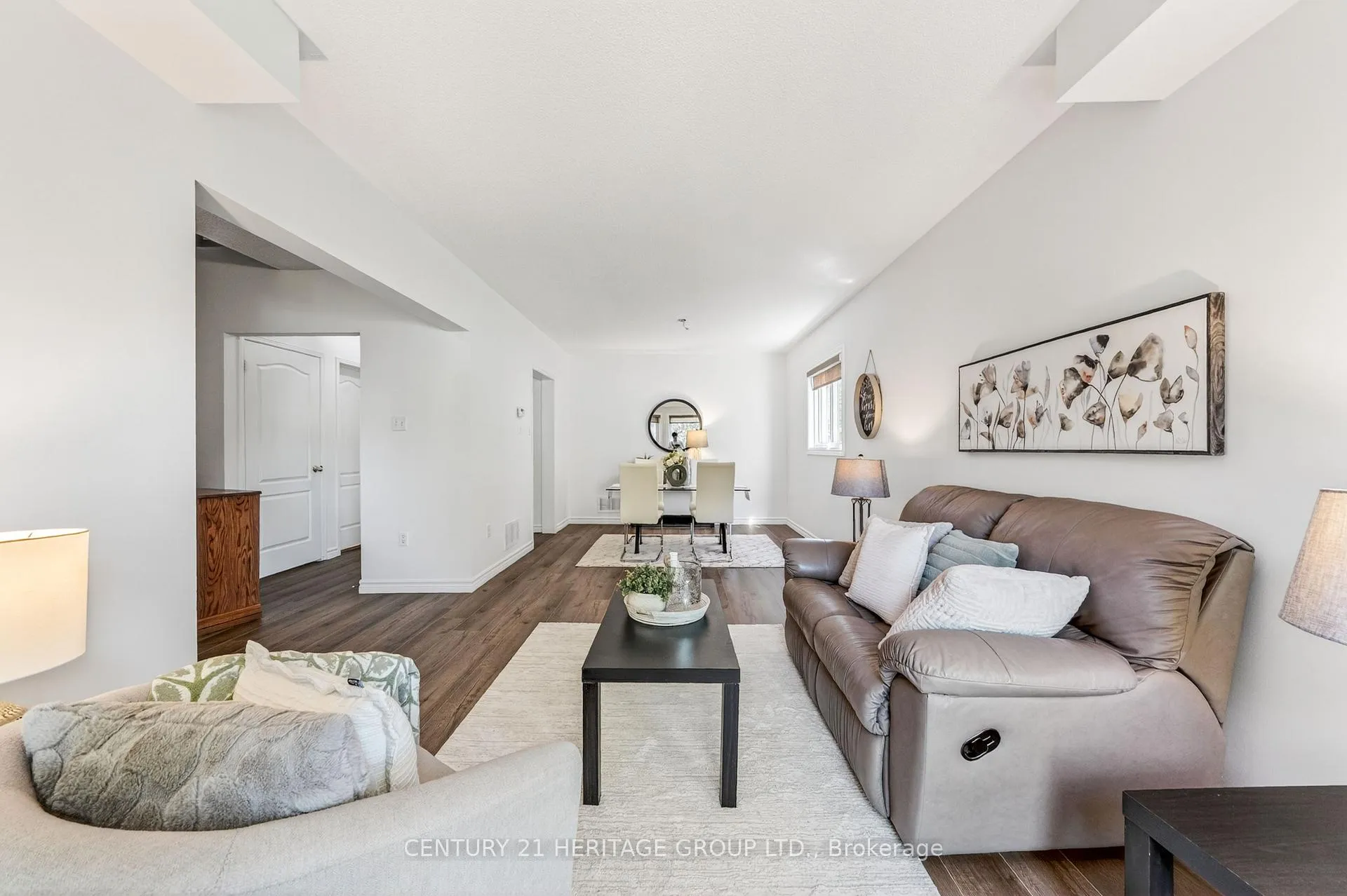 Photo 12 of 403 Bartholomew Drive, Newmarket, Summerhill Estates — HOMEH
