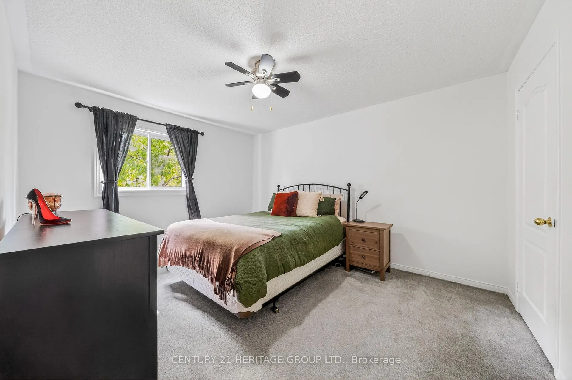 Photo 32 of 403 Bartholomew Drive, Newmarket, Summerhill Estates — HOMEH