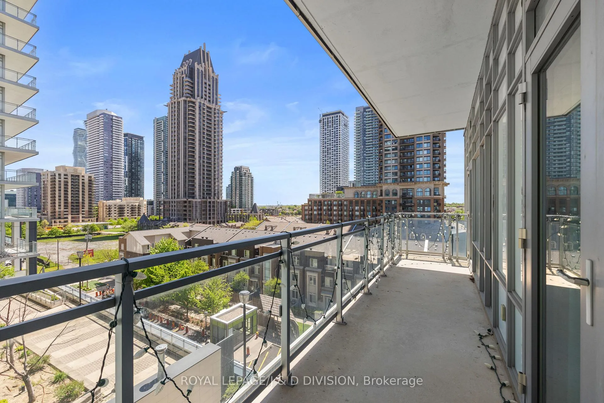 Photo 3 of Unit 604, 360 Square One Drive, Mississauga, City Centre — HOMEH