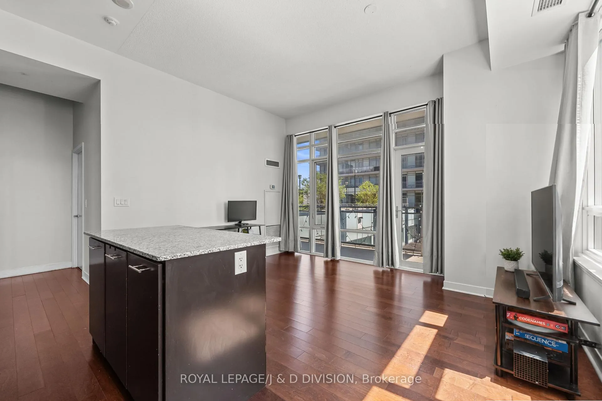 Photo 5 of Unit 604, 360 Square One Drive, Mississauga, City Centre — HOMEH
