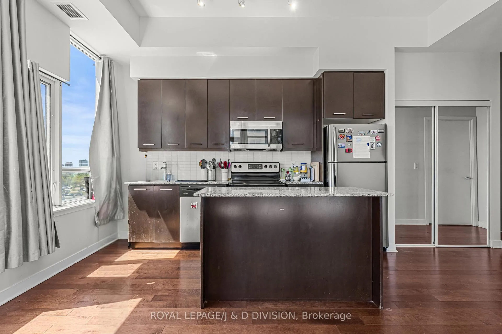 Photo 8 of Unit 604, 360 Square One Drive, Mississauga, City Centre — HOMEH