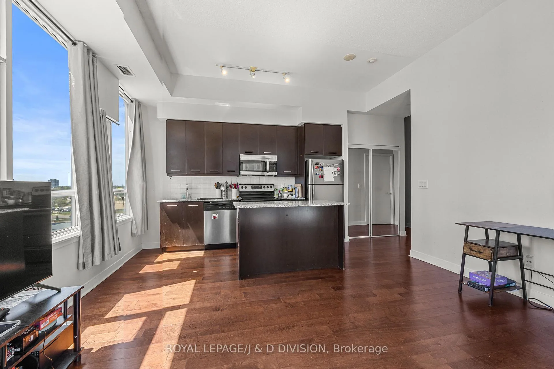 Photo 9 of Unit 604, 360 Square One Drive, Mississauga, City Centre — HOMEH