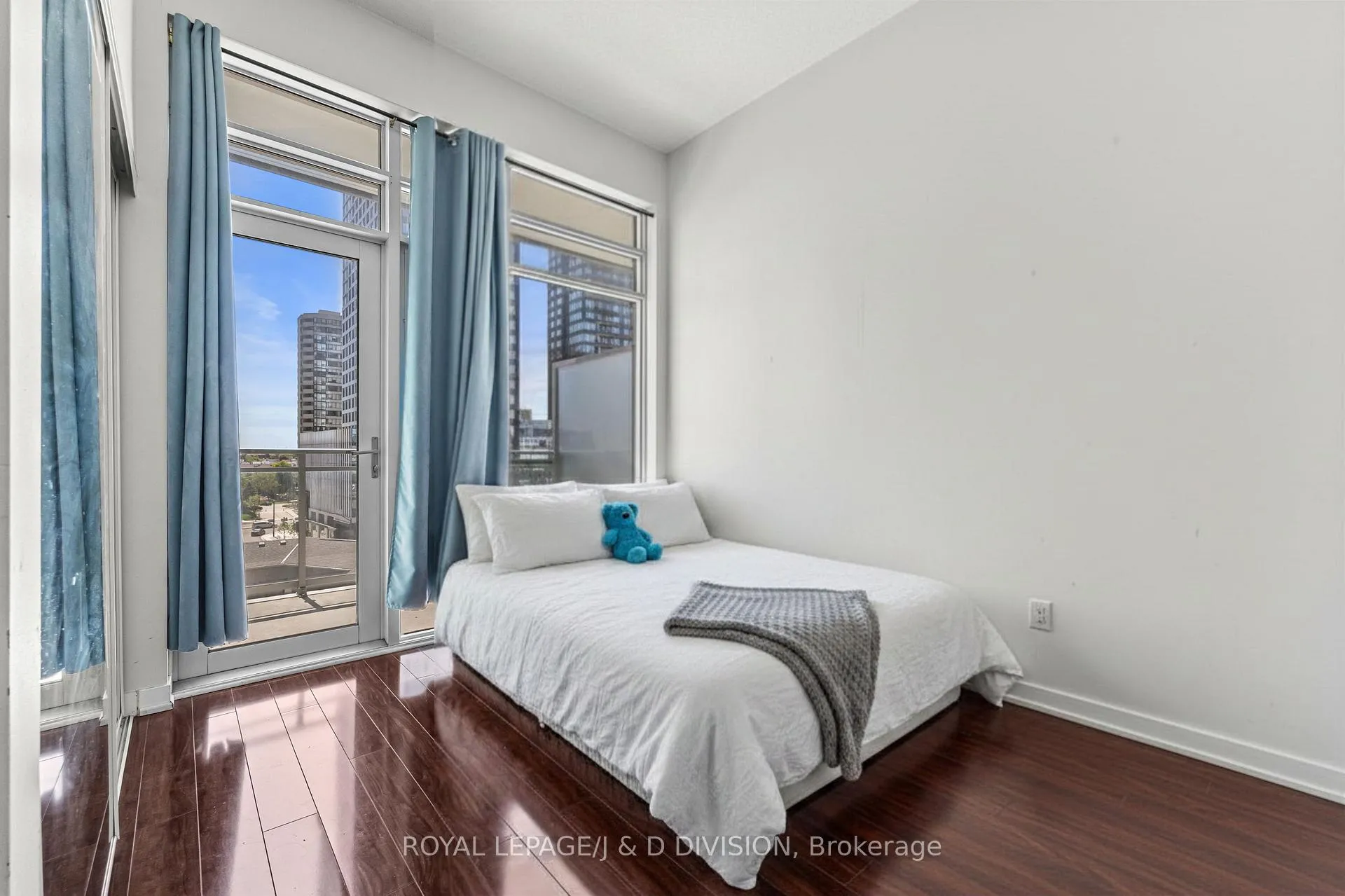 Photo 13 of Unit 604, 360 Square One Drive, Mississauga, City Centre — HOMEH