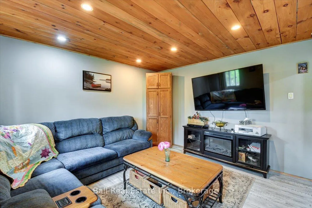 Photo 11 of 20 Art Bott Road, North Kawartha — HOMEH