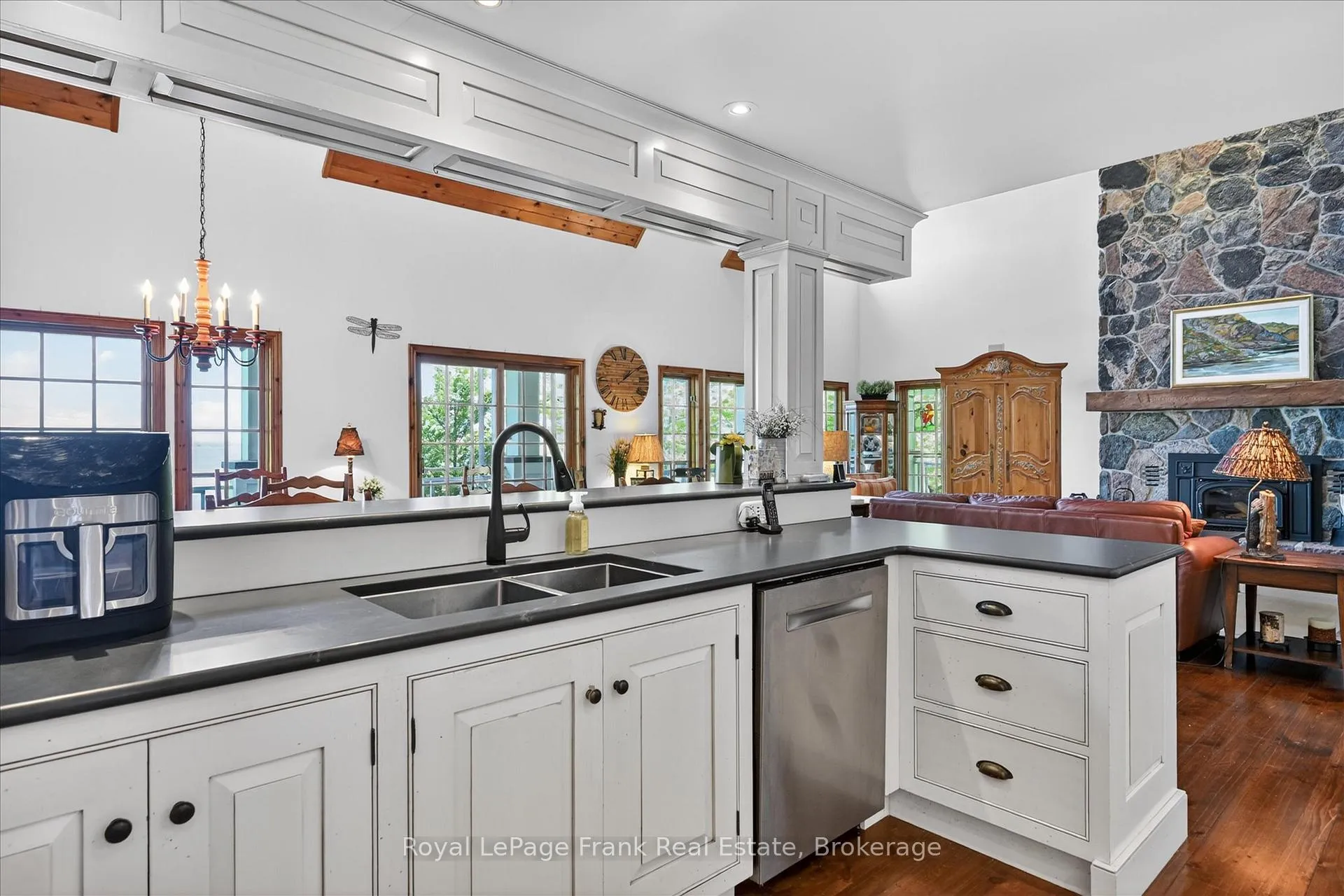 Photo 12 of 674 Birchview Road, Douro-Dummer — HOMEH