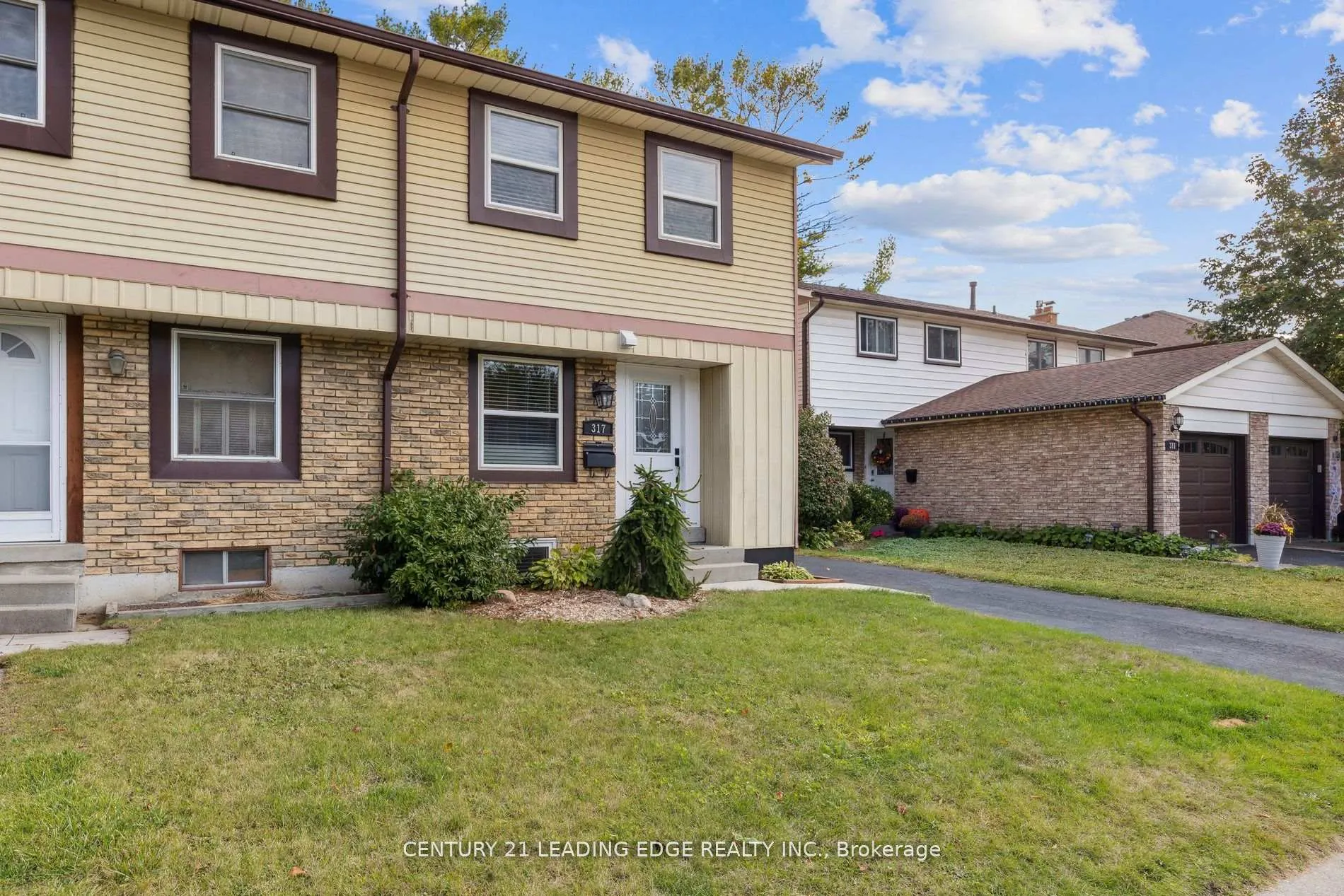 Photo 3 of 317 Homestead Drive, Oshawa, McLaughlin — HOMEH