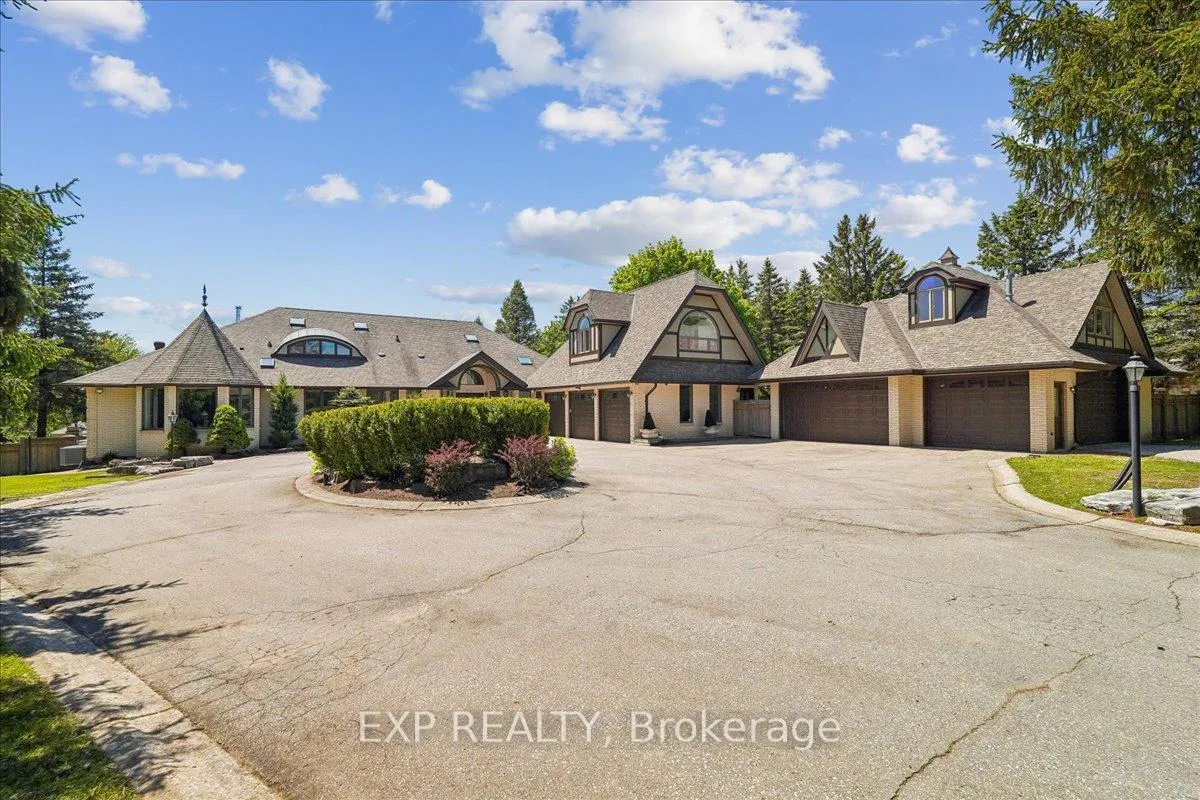 Photo 1 of 332 Burns Boulevard, King, King City — HOMEH