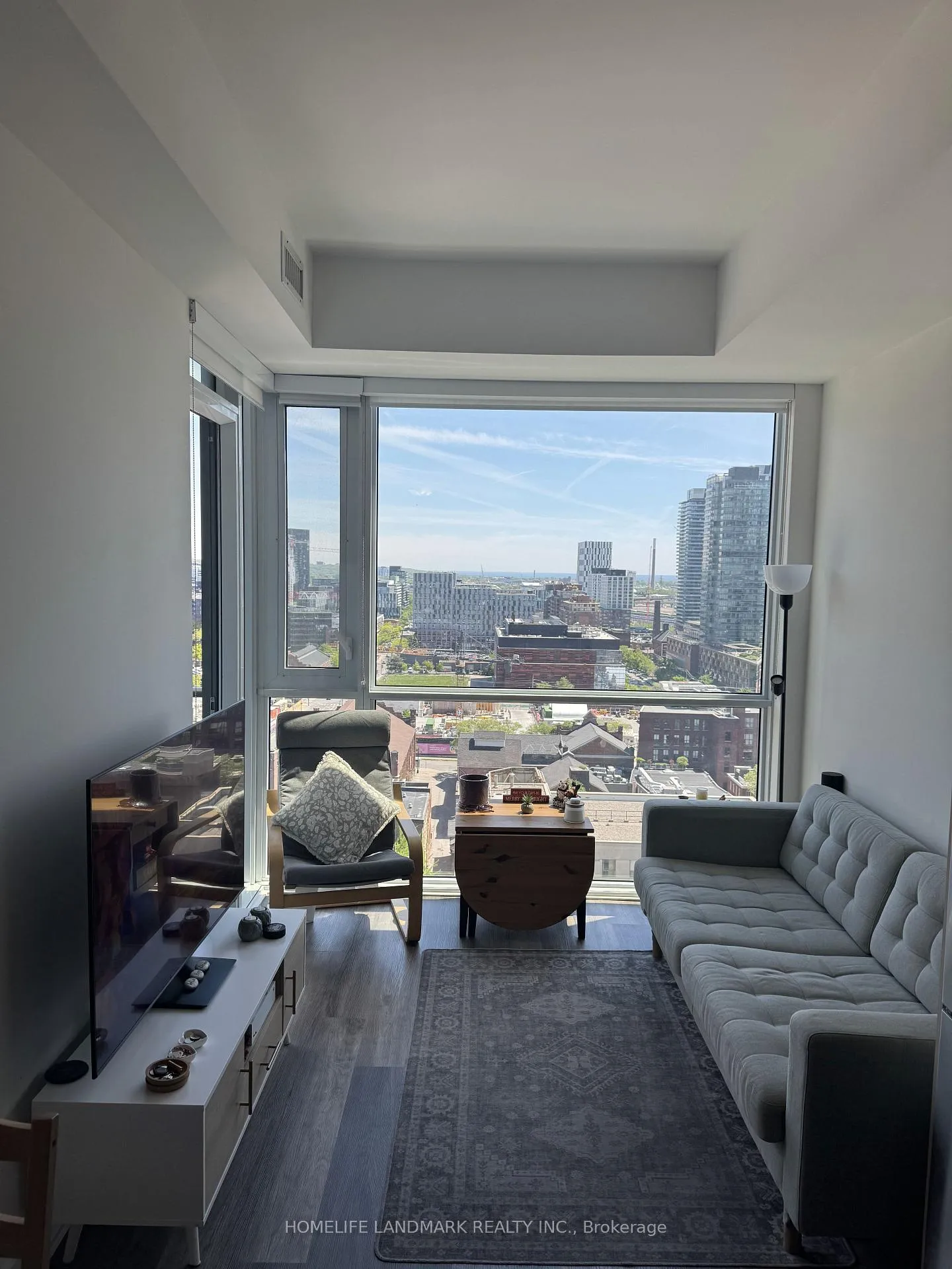 Photo 4 of Unit 1708 E, 70 Princess Street E, Toronto, Waterfront Communities — HOMEH