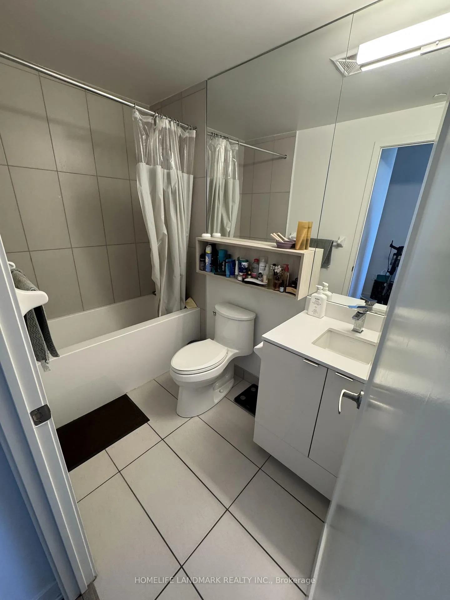 Photo 9 of Unit 1708 E, 70 Princess Street E, Toronto, Waterfront Communities — HOMEH