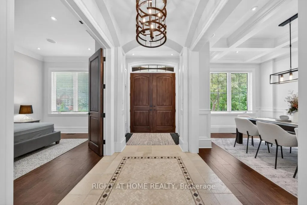 Photo 2 of 64 Ravina Crescent, Hamilton, Ancaster — HOMEH