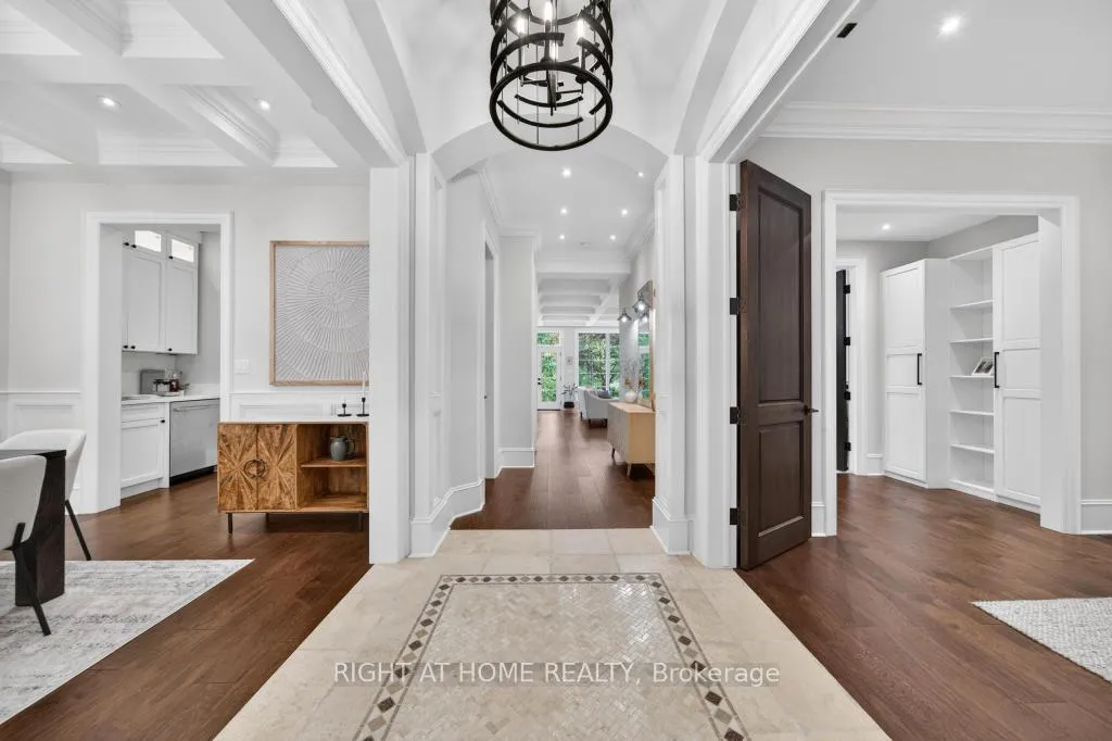 Photo 3 of 64 Ravina Crescent, Hamilton, Ancaster — HOMEH