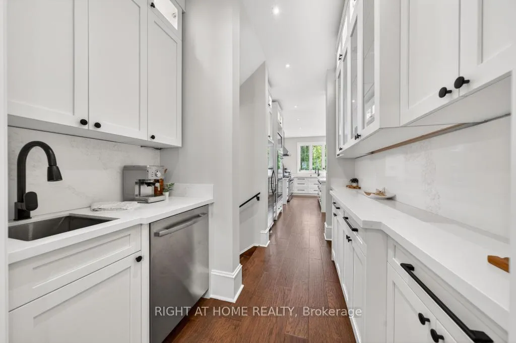 Photo 13 of 64 Ravina Crescent, Hamilton, Ancaster — HOMEH