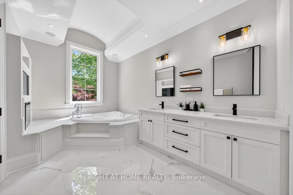 Photo 28 of 64 Ravina Crescent, Hamilton, Ancaster — HOMEH