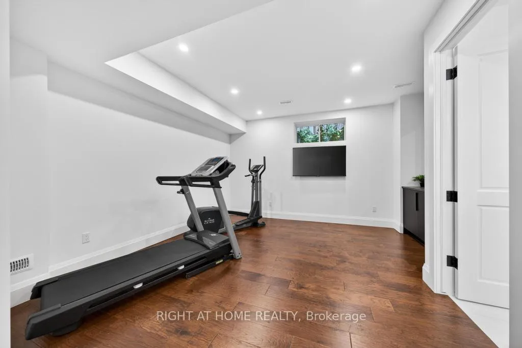 Photo 43 of 64 Ravina Crescent, Hamilton, Ancaster — HOMEH