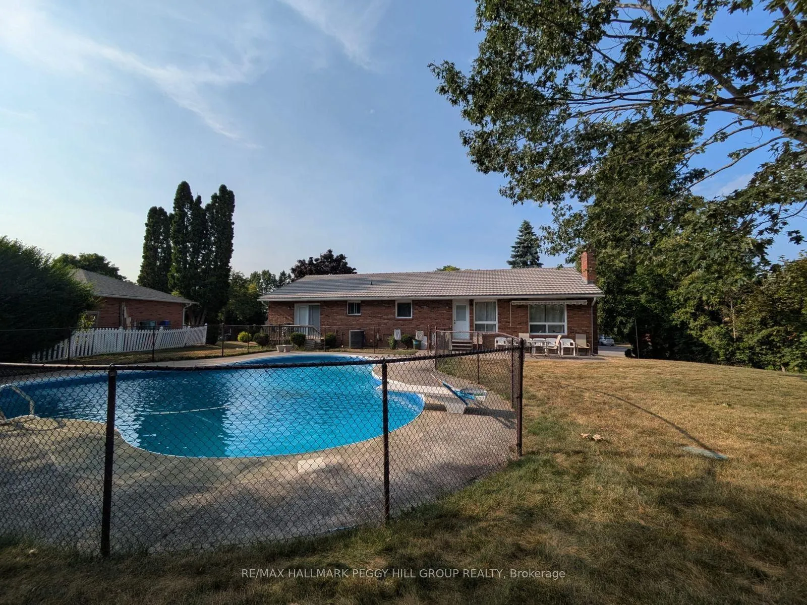 Photo 21 of 19 Murray Street, Barrie, Allandale Heights — HOMEH