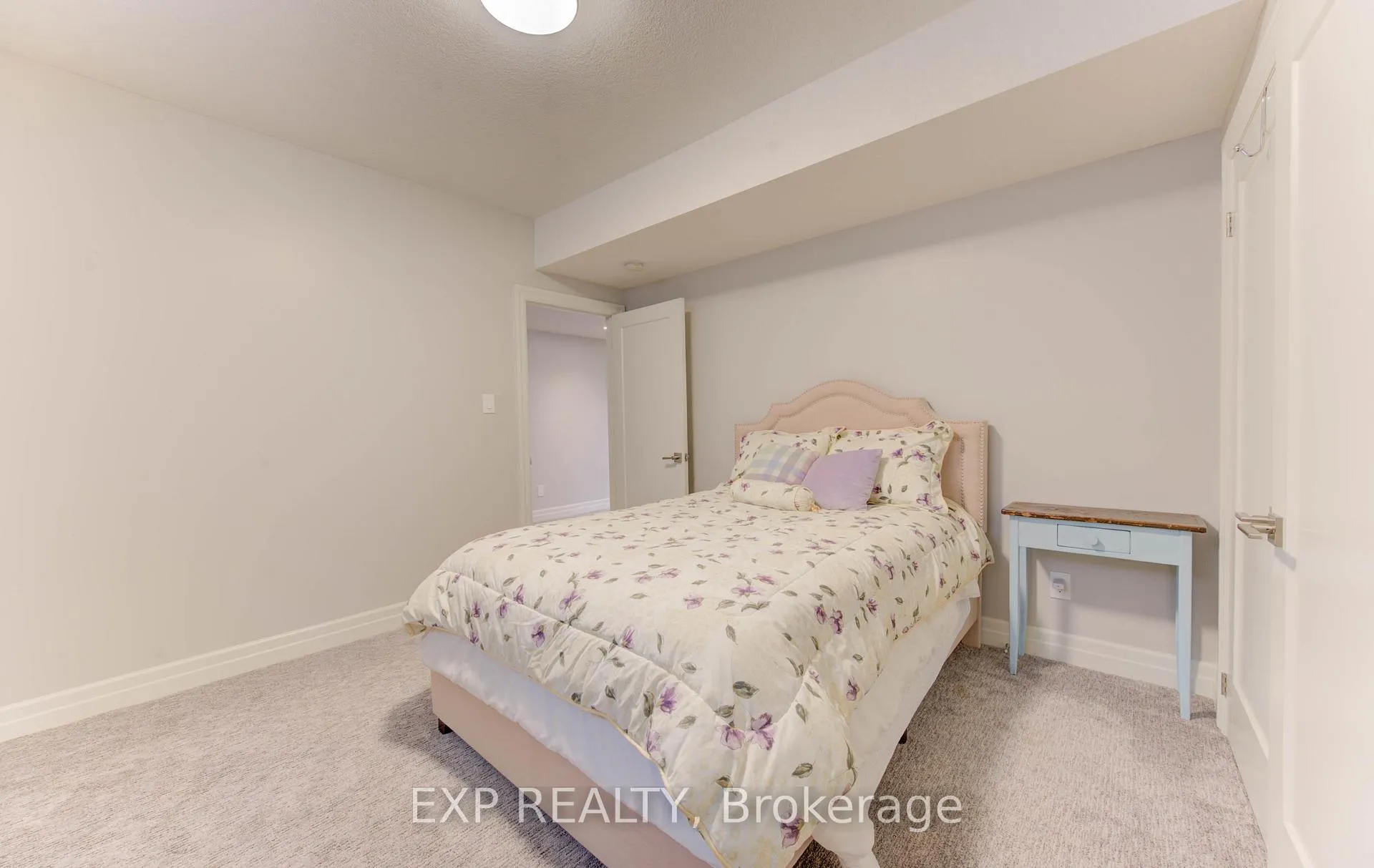 Photo 27 of 52 Edgehill Drive, Kitchener, Pioneer Tower West — HOMEH