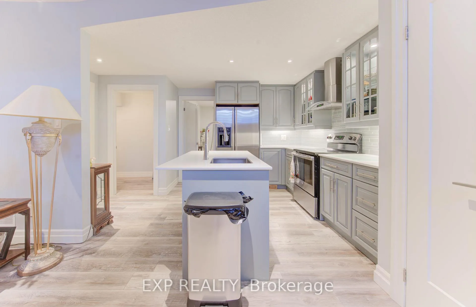 Photo 33 of 52 Edgehill Drive, Kitchener, Pioneer Tower West — HOMEH